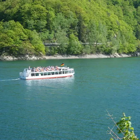 Haus Ruebezahl شقة